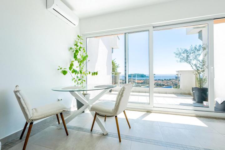 Bright apartment with panoramic view of Budva — 65 m2 comfort and space