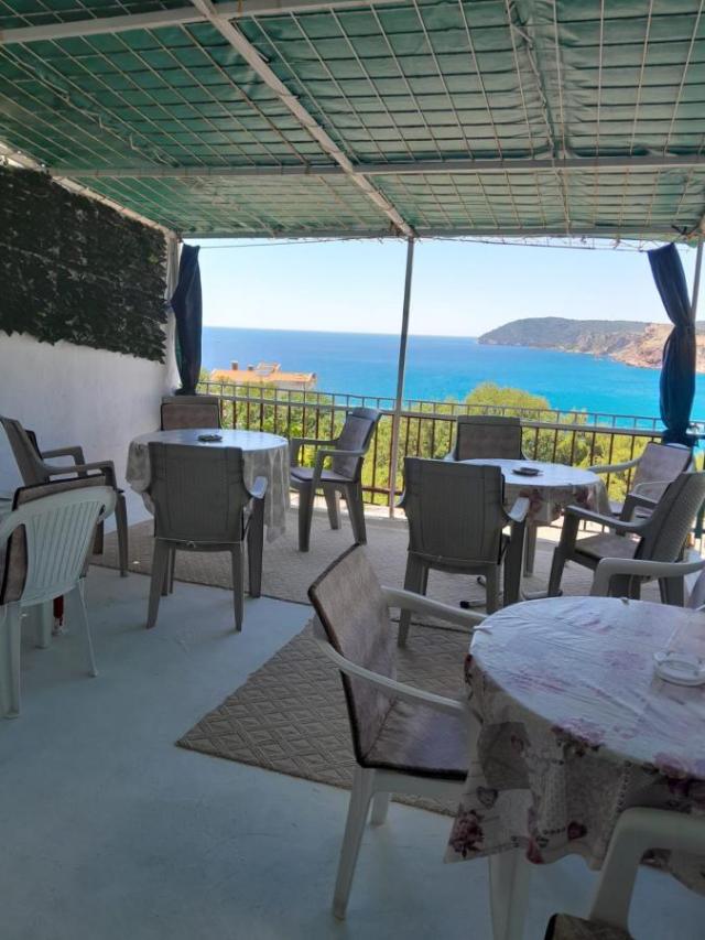 Spacious Family House with Beautiful Sea View in Sutomore