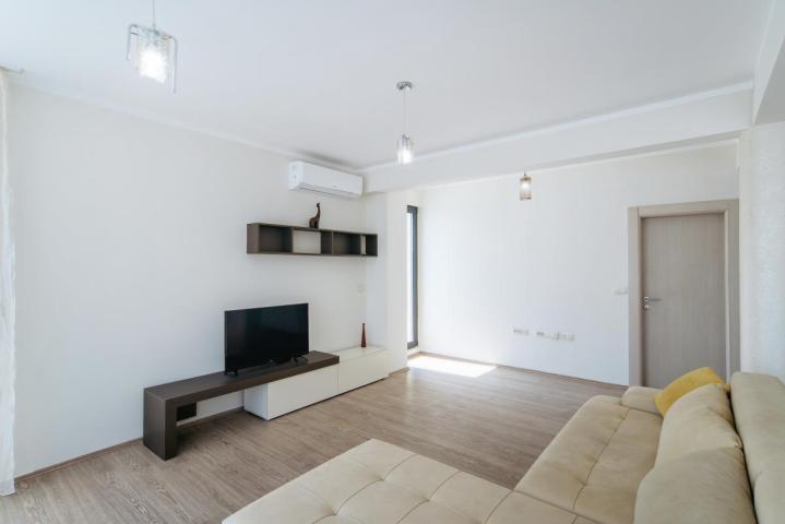 Beautiful 3-Bedroom Apartment for Sale, 130 m2 + 104 m2 Terrace, Bečići, Sea View, Parking