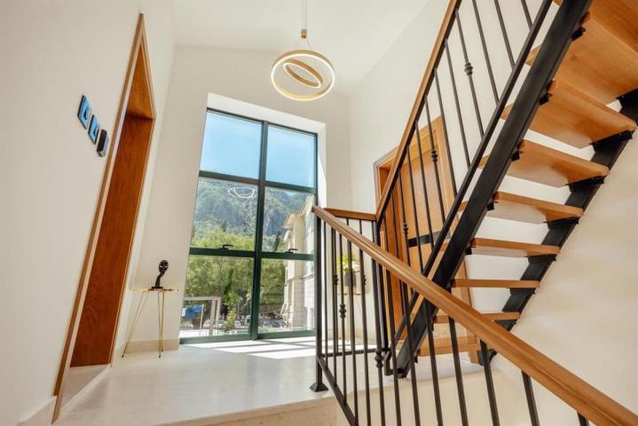 Stylish modern one-bedroom apartment for rent in Kotor, 50m2