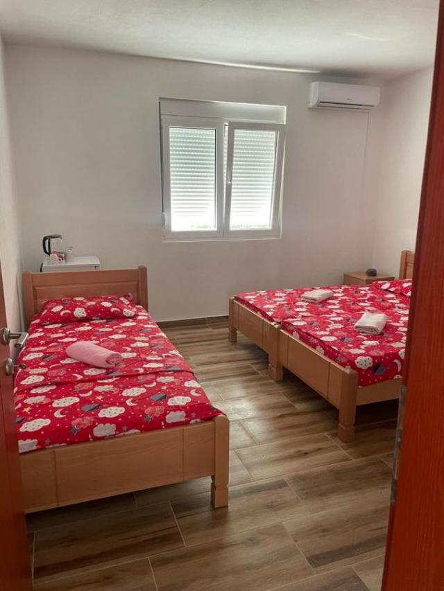 Spacious House with Pool and Large Plot for Sale – Sutomore, Bar