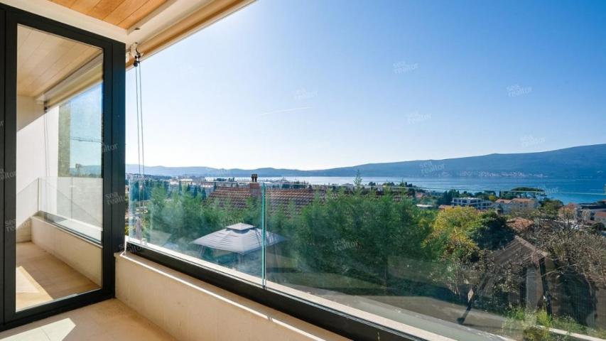 Exclusive duplex with pool and sea view - Tivat