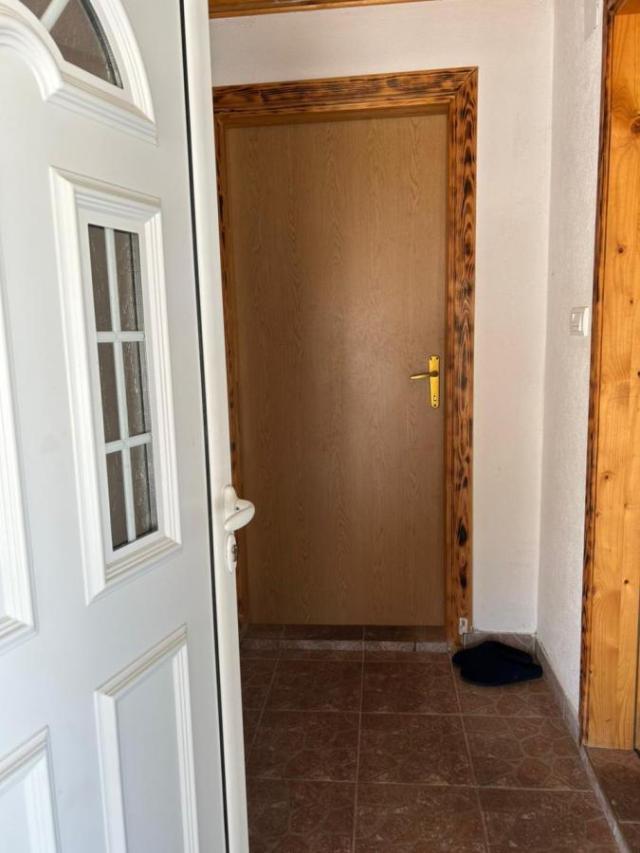 House for Sale in Žabljak – Great Location, Ideal for Living or Tourism!