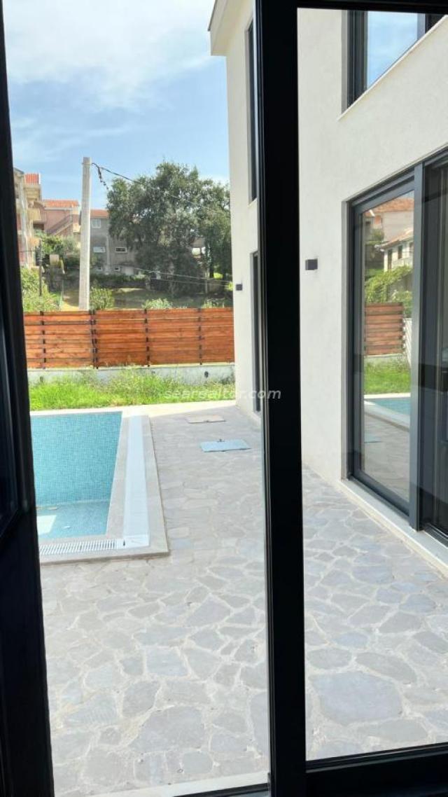 Modern villa with pool in Dumidran, Tivat