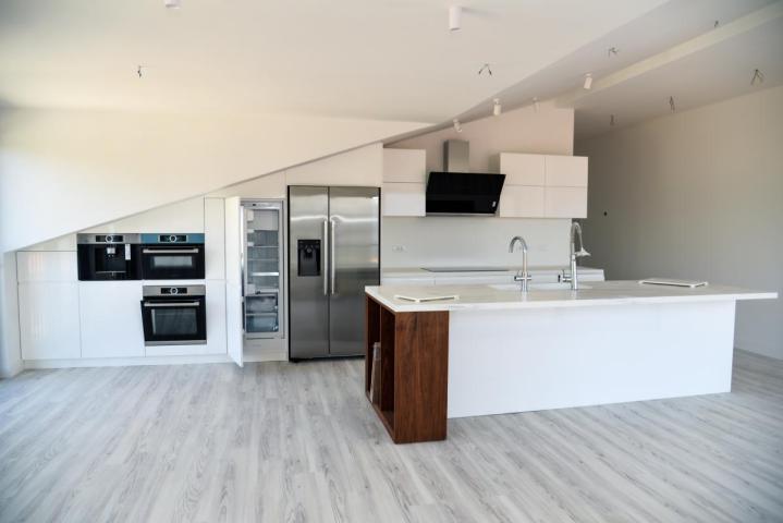 Exclusive 2-bedroom apartment with a sea view in Tivat for sale