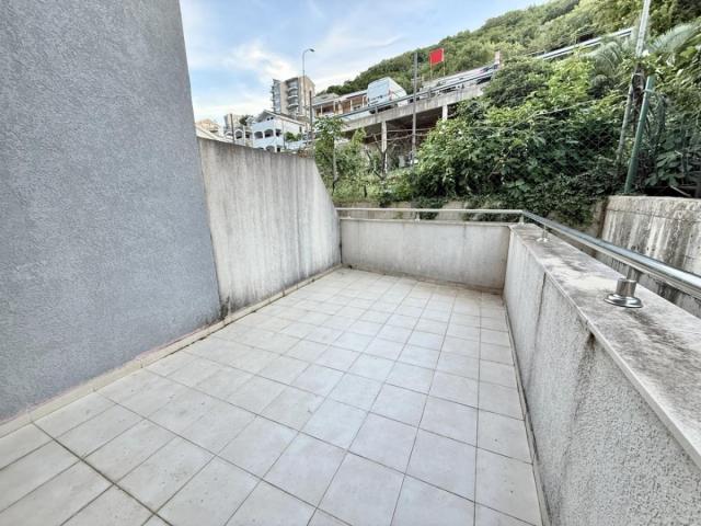 One-Bedroom Apartment in a New Building in Budva, Near the City Center – Large Terrace, New Construc
