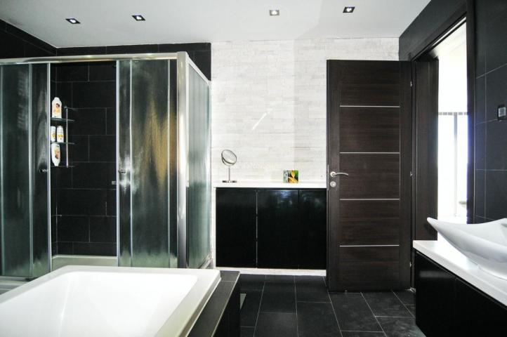 Luxury Villa with Pool, Guest Apartment & Additional Land – Tivat