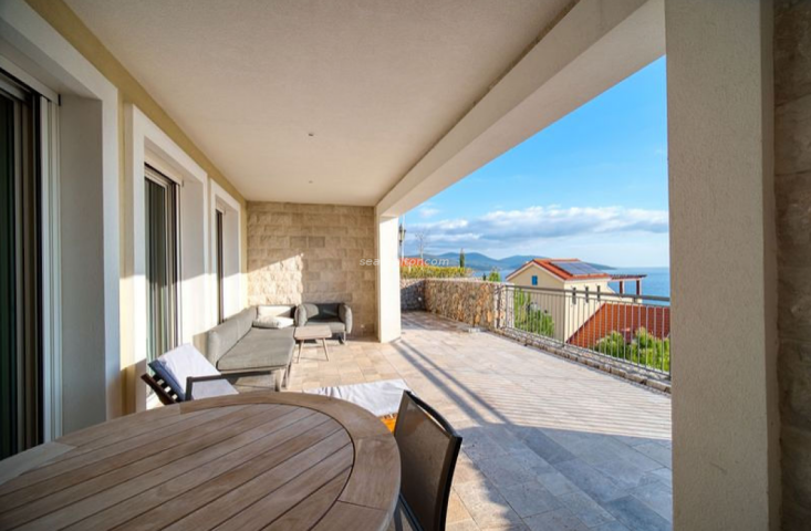 Luxurious two-bedroom apartment 105m2 with sea view - Luštica Bay