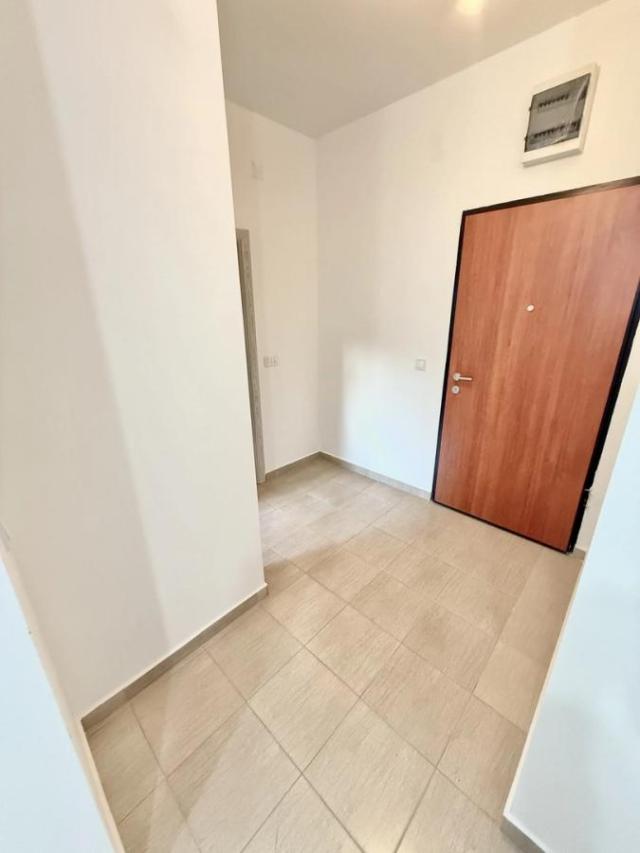 One-Bedroom Apartment in a New Building in Budva, Near the City Center – Large Terrace, New Construc
