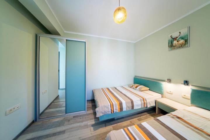 Beautiful 3-Bedroom Apartment for Sale, 130 m2 + 104 m2 Terrace, Bečići, Sea View, Parking