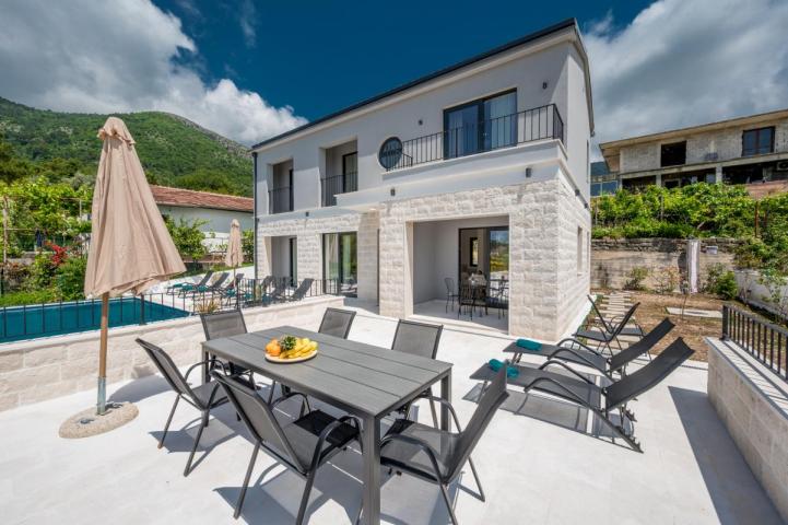 Luxury villa with pool and sea view, Tivat