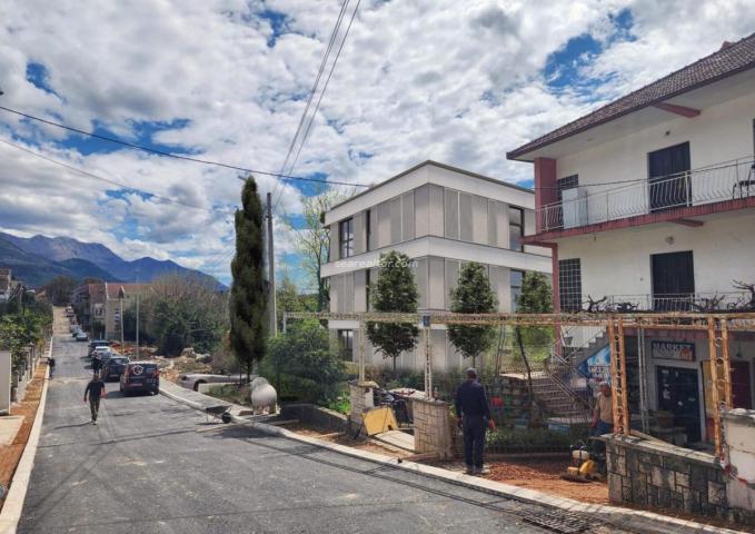 Penthouse with roof terrace 222 m2 in a new complex - Tivat, Marići