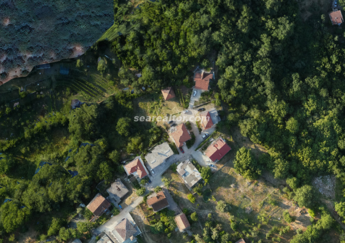 For Sale Building Land 900 m2 with UTU - Topla, Herceg Novi