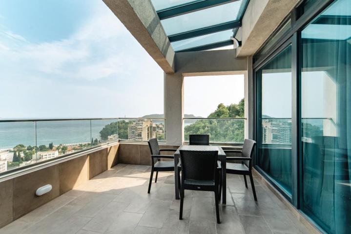 Penthouse Apartment for Sale, 127 m2 + 130 m2 Terrace, Bečići, Sea View, Garage, Rooftop Access
