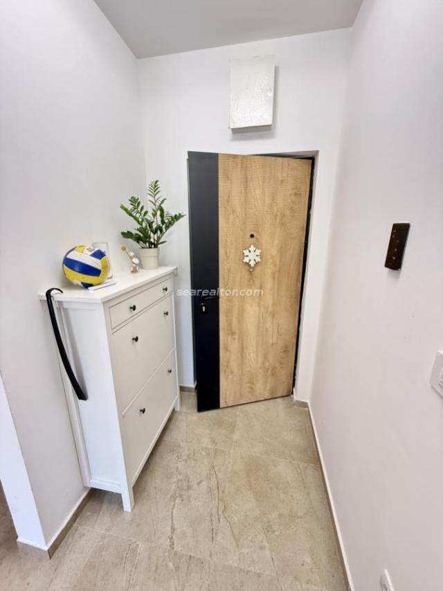 One-Bedroom Apartment for Sale in Budva, Podkošljun, Sea View