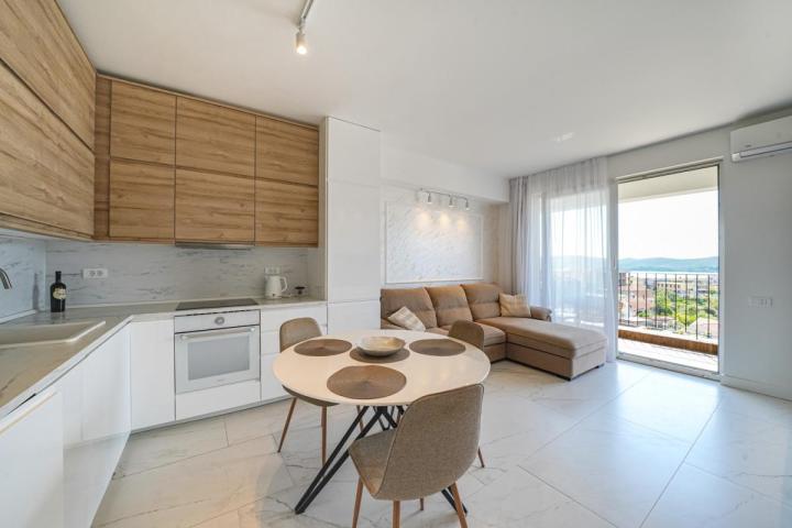 For sale: New two-bedroom apartment with sea view