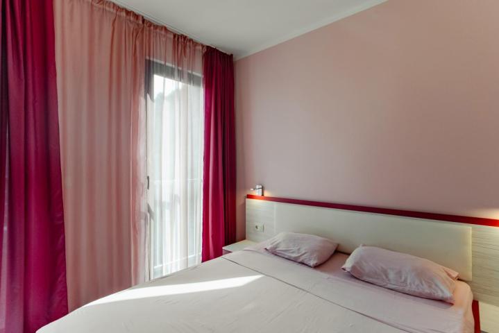 Penthouse Apartment for Sale, 127 m2 + 130 m2 Terrace, Bečići, Sea View, Garage, Rooftop Access
