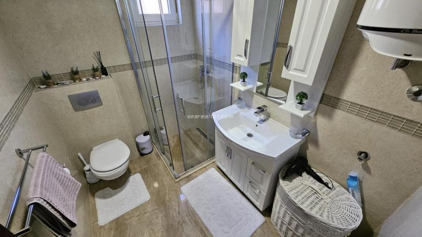 Geräumige Zweizimmerwohnung (90 m²) mit Meerblick - Donja Lastva, Tivat