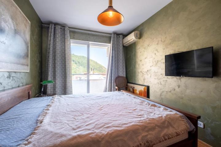 Comfortable 2 bedroom apartment with sea view in Lazi area, Budva