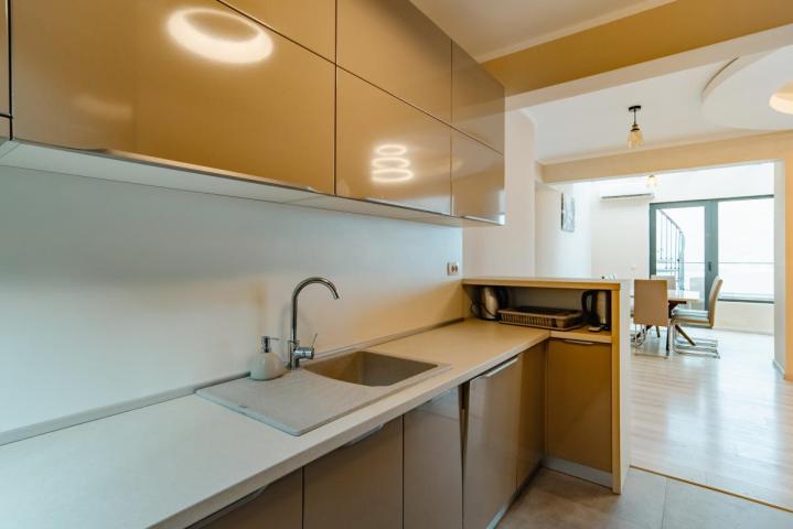 Penthouse Apartment for Sale, 127 m2 + 130 m2 Terrace, Bečići, Sea View, Garage, Rooftop Access