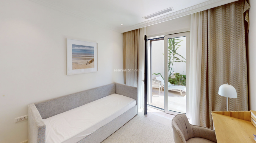 Luxurious two-bedroom apartment 105m2 with sea view - Luštica Bay