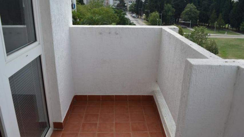 Three bedroom apartment in downtown Bar for sale, a few minutes away from the city beach. 