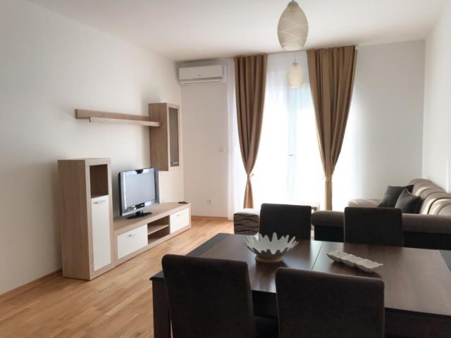Dvosoban stan 71m2, Izdavanje, Podgorica