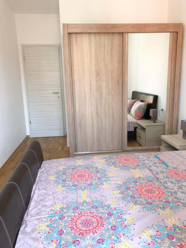 Dvosoban stan 71m2, Izdavanje, Podgorica