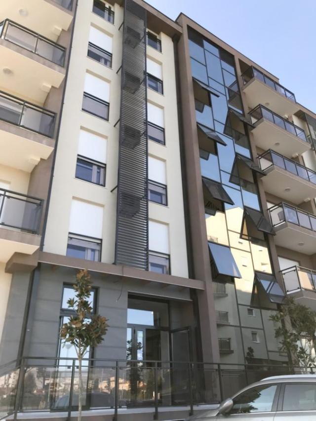 Dvosoban stan 71m2, Izdavanje, Podgorica