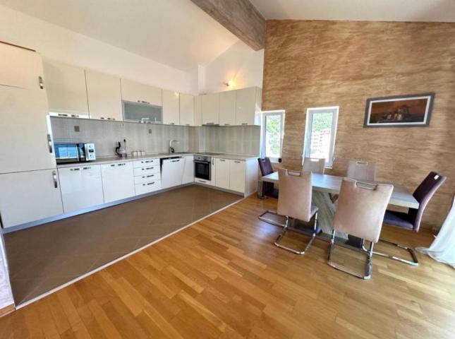 Dvosoban stan 89m2, Prodaja, Budva