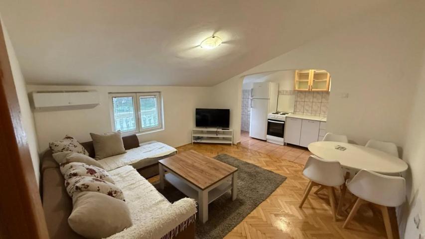 Dvosoban stan 65m2, Izdavanje, Podgorica