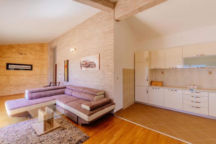 Dvosoban stan 89m2, Prodaja, Budva