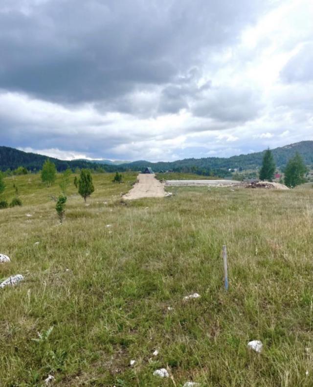 Plac 1000m2, Prodaja, Žabljak