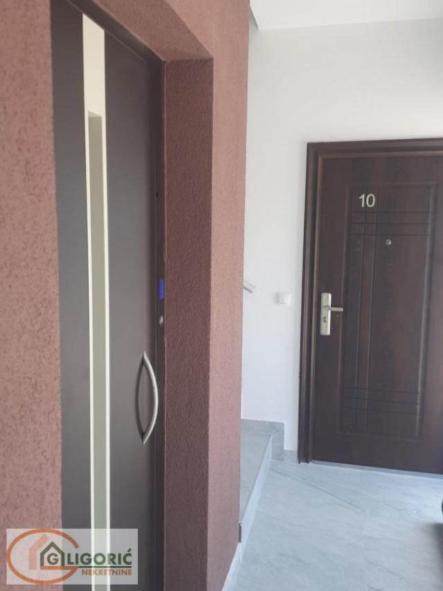 Meterizi-vila sa 11 apartmana-odlična investicija