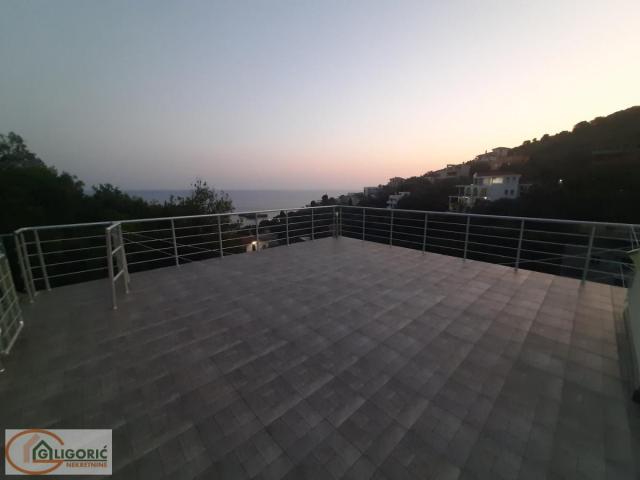 Meterizi-vila sa 11 apartmana-odlična investicija