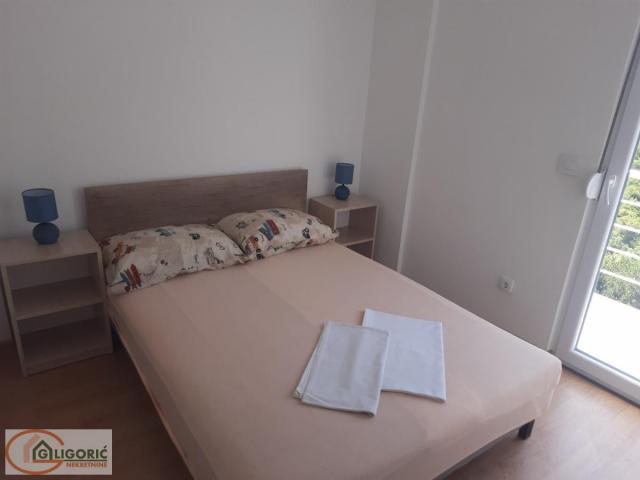 Meterizi-vila sa 11 apartmana-odlična investicija