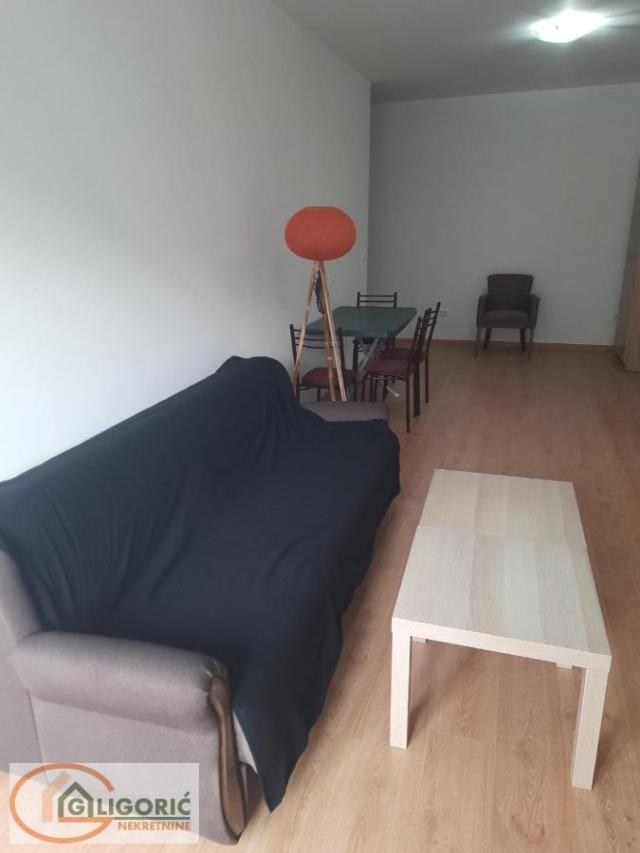 Meterizi-vila sa 11 apartmana-odlična investicija