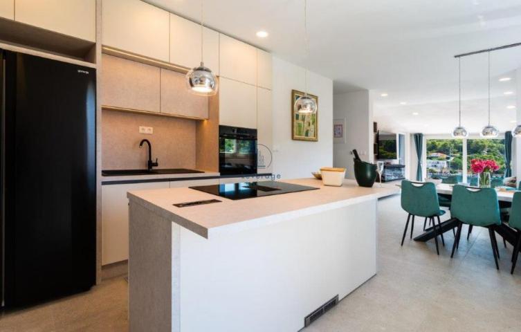 Hrvatska, lux vila, 552 m2