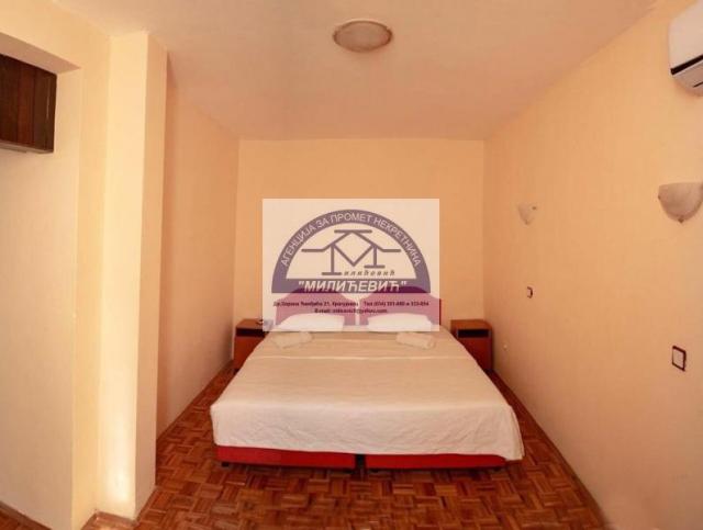 PRELEPA VILA NA SVETOM STEFANU, POGLED NA MORE!