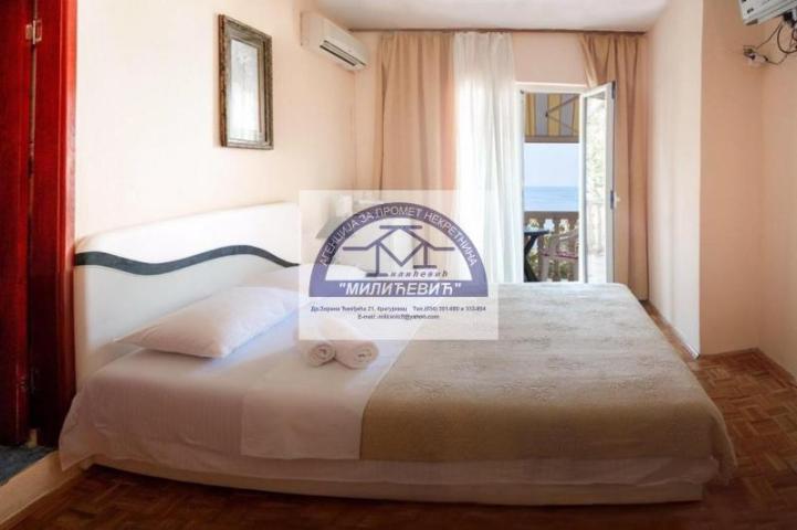 PRELEPA VILA NA SVETOM STEFANU, POGLED NA MORE!