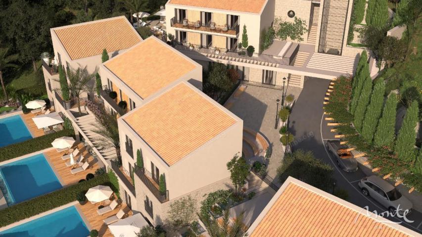 Luksuzna vila na 3 sprata u Budvi - ekskluzivni dizajn i privatnost