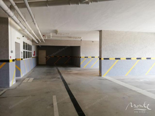 Prostran studio apartman s pogledom na more u Bečićima