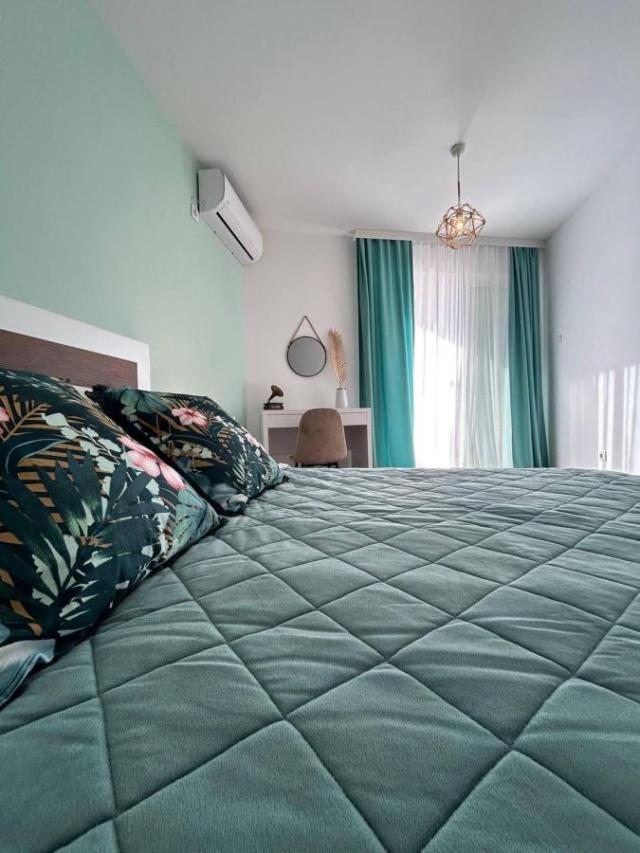 Apartmani u živopisnom Petrovcu na Budvanskoj rivijeri