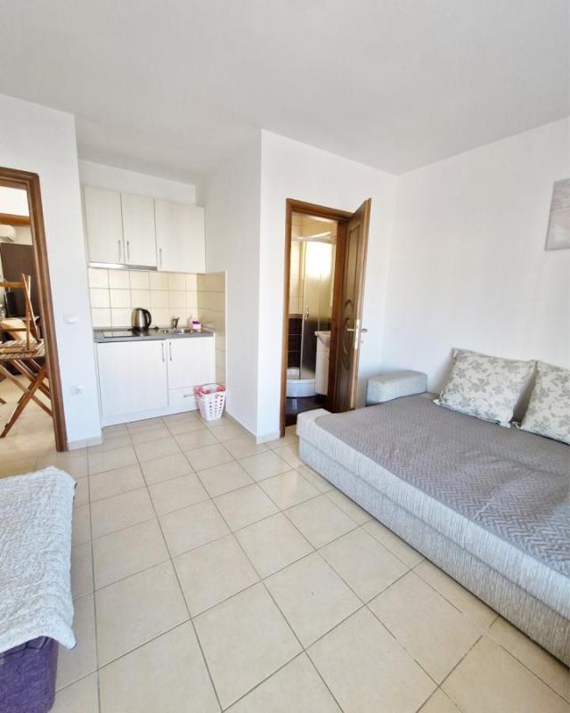 Aparthotel sa 8 apartmana 400 metara od plaže u Velikom Pijesku