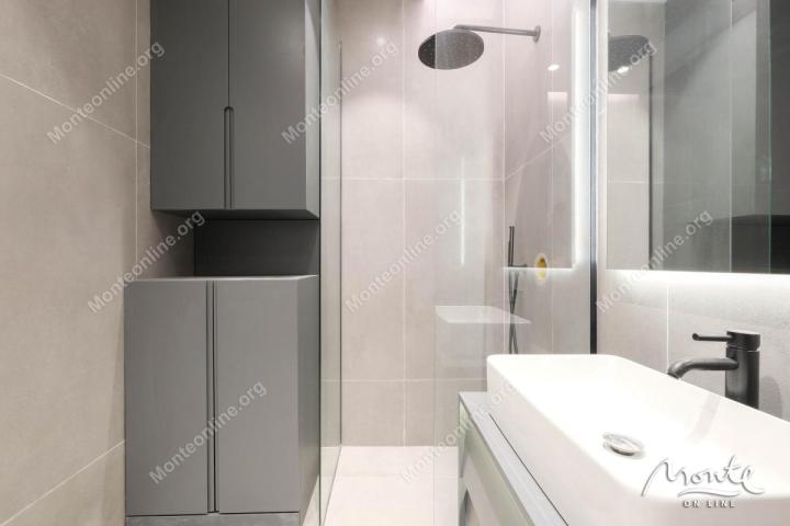 Apartman u premium kompleksu sa panoramskim pogledom na more u Bečićima