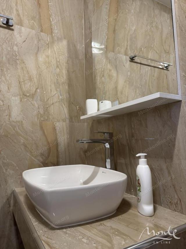 Moderna apartmanska vila sa 4 zvjezdice u centru Kolašina