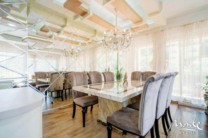 Luksuzan apartman Roof Top Villa sa panoramskim pogledom u Budvi