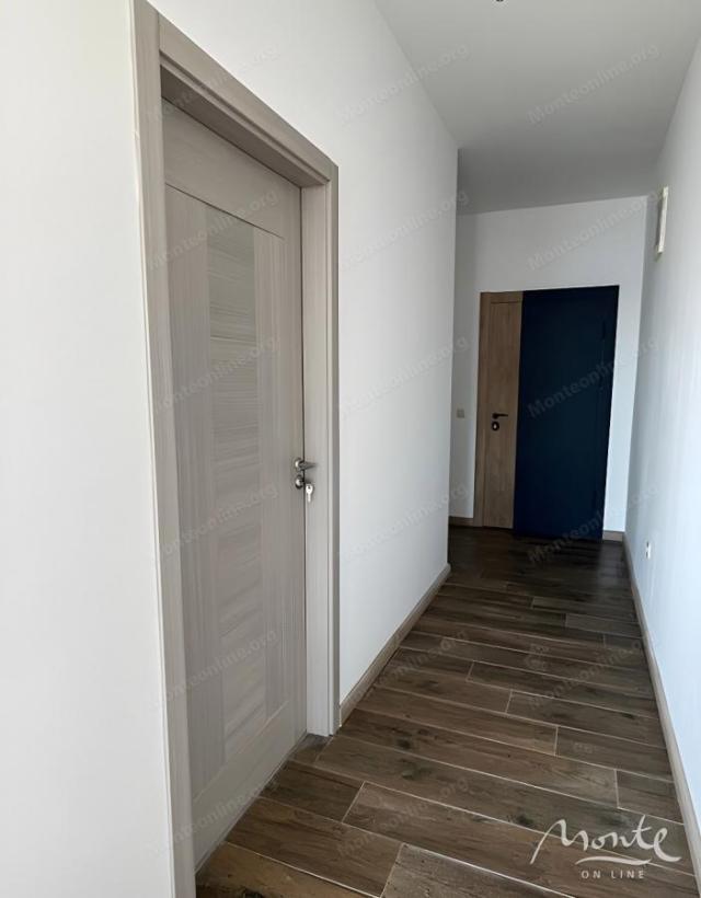 Dvosoban stan u kompleksu sa bazenom u Kumboru, Herceg Novi