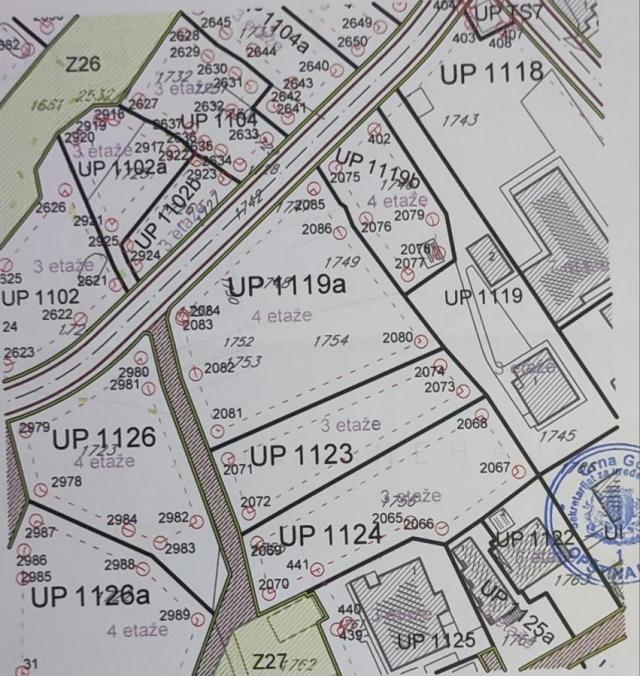 Četiri urbanizovane građevinske parcele u Sutomoru