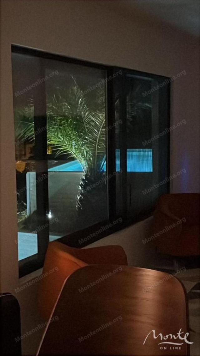 Luksuzna vila u Pržnu s bazenom i pogledom na more